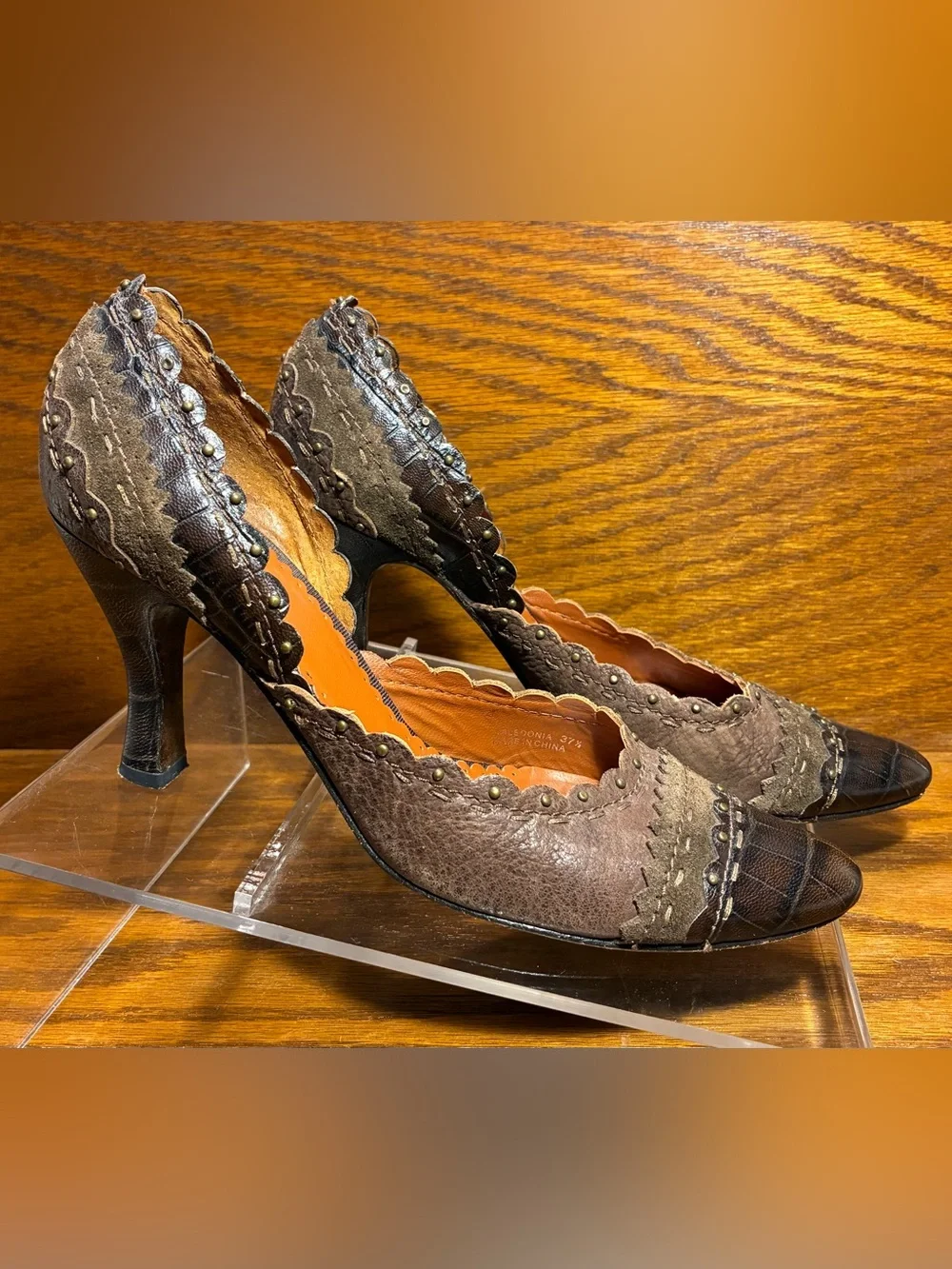 Apepazza Stud Accent Scalloped Trim Cap Toe Leather Heels Brown IT 37.5 US 7.5